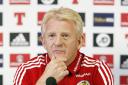 Billy Dodds hopes Gordon Strachan will stay on for World Cup qualifiers