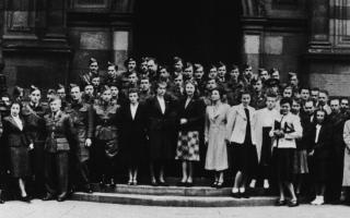 Students and staff from the Polish School of Edinburgh in the 1940s