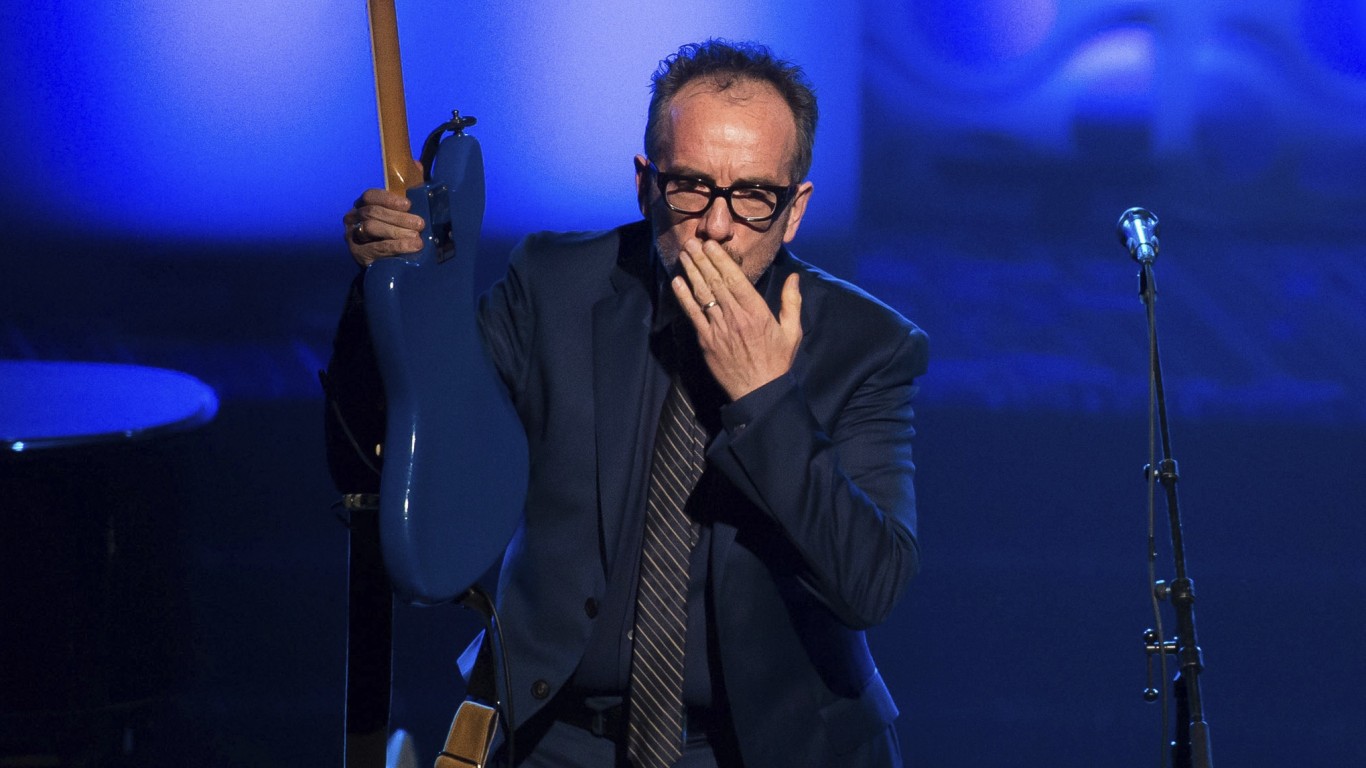 Elvis Costello cancels US show in solidarity with strike musicians