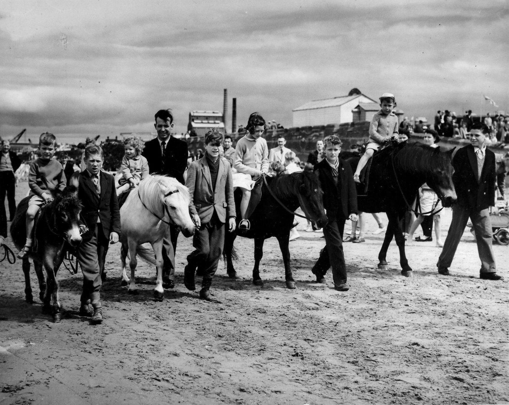 When a day at the beach at Ayr was all about sand, sea, and....donkeys - Herald Scotland