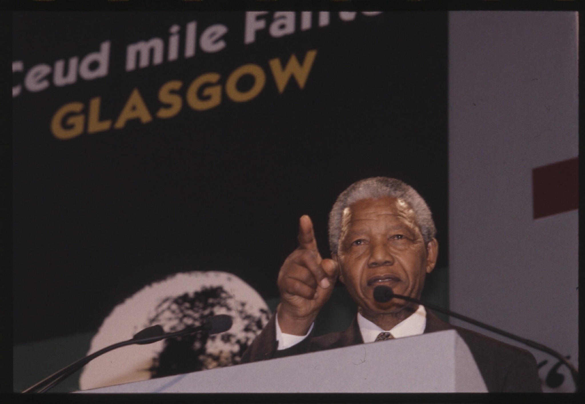 Nelson Mandela arrived in Glasgow in 1993 to accept the Freedom of the City