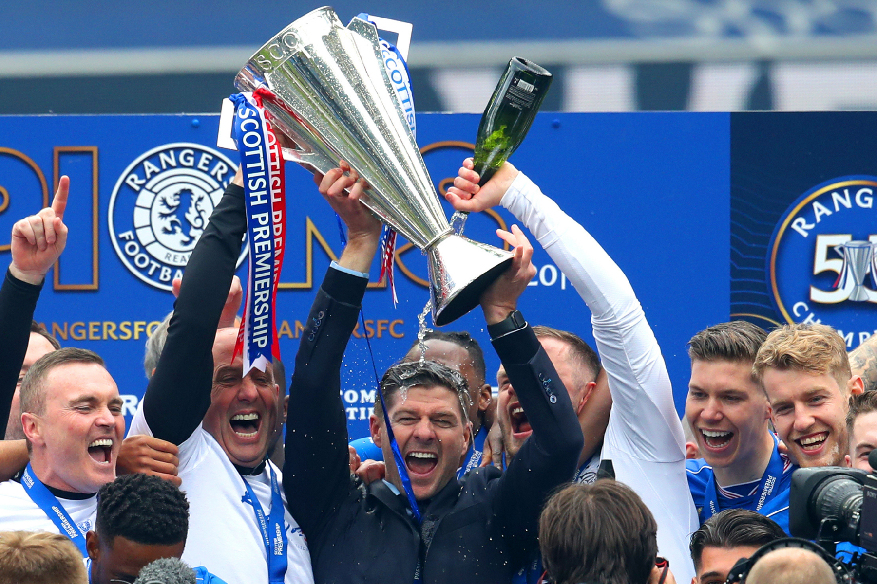 Steven Gerrard odds for lifting trophy at Aston Villa after Rangers departure