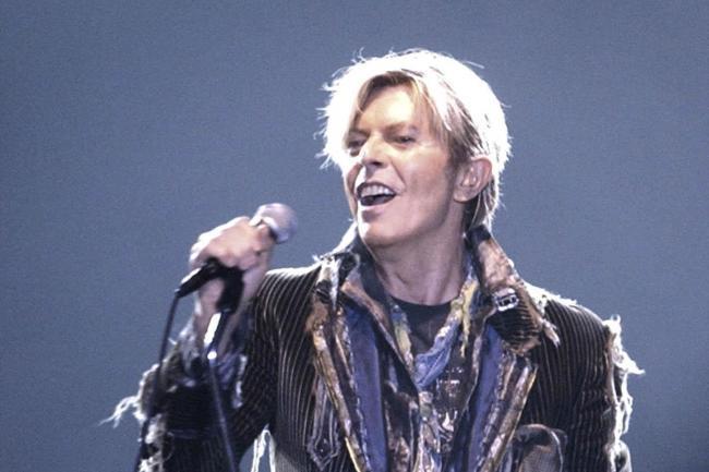 David Bowie’s estate is said to be finalising the sale of his songwriting back catalogue which has attracted bids of around $200 million