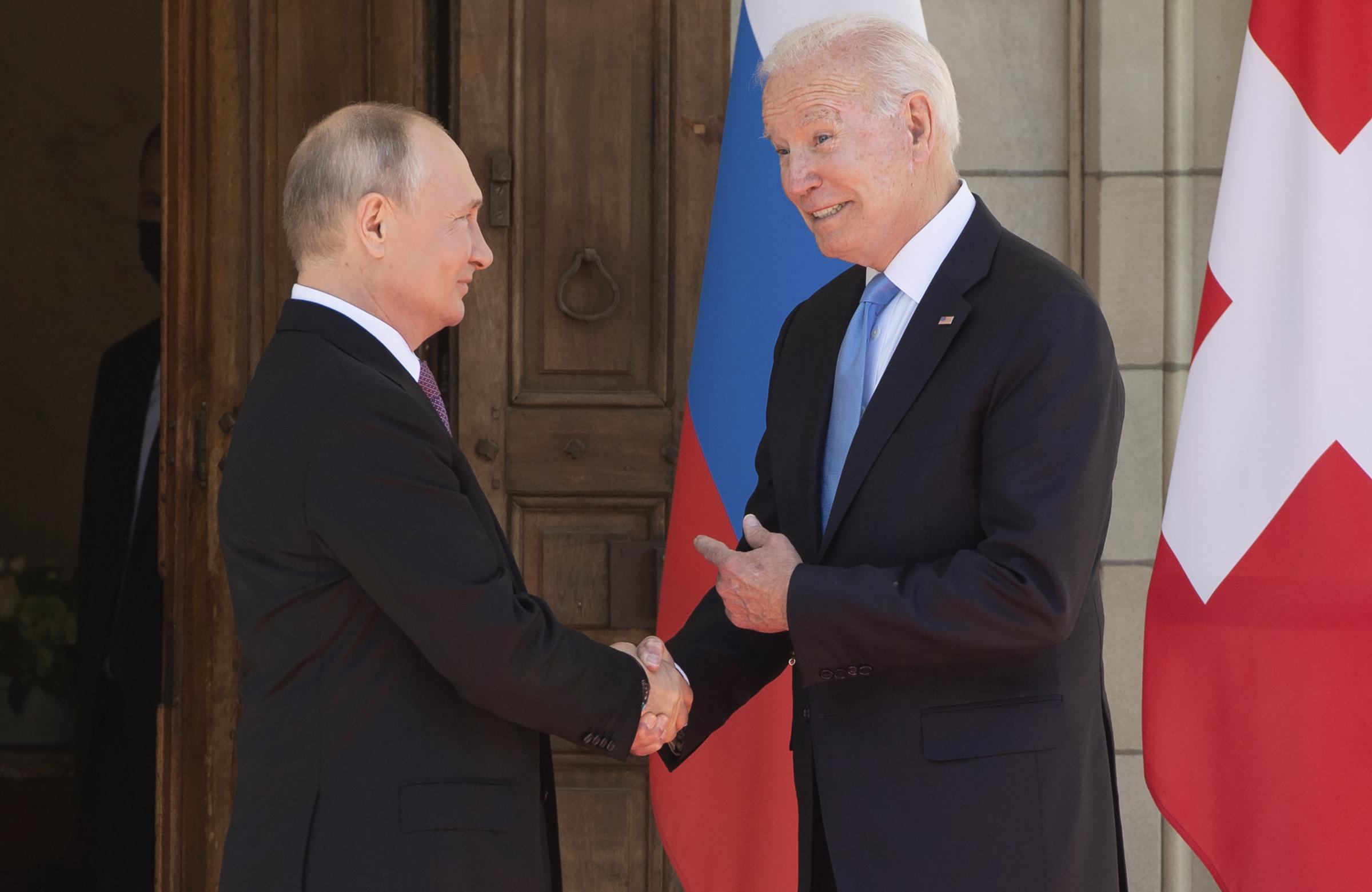 Biden to warn Putin of economic pain if he invades Ukraine