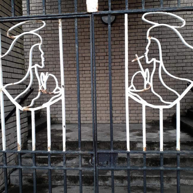 John Marletta spotted this disturbing sight outside St Vincent de Paul church in Thornliebank. He’s now concerned that the stress of Christmas might be having an adverse effect on these poor angels.