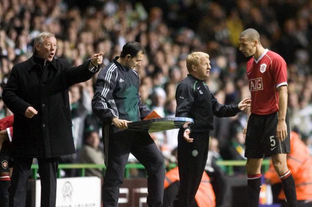 21/11/06 CHAMPIONS LEAGUE 
CELTIC v MANCHESTER UTD (1-0) 
CELTIC PARK - GLASGOW 
Manchester Utd manager Alex Ferguson (left) and his Celtic counterpart Gordon Strachan (second right)  get their points across as Rio Ferdinand looks on