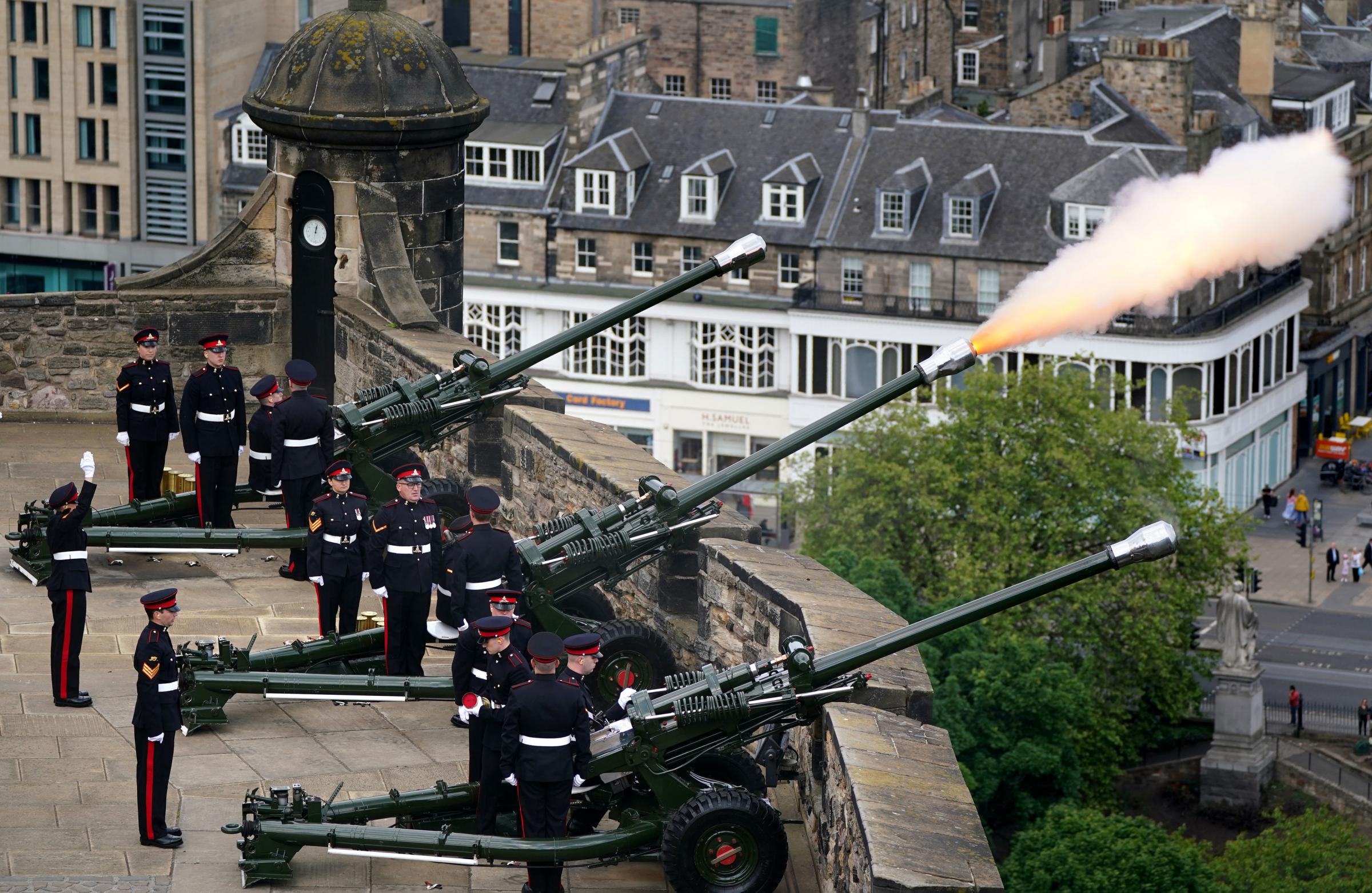 The 105th Regiment Royal Artillery, The Scottish and Ulster Gunners during the Royal Gun Salute at Edinburgh Castle to mark the start of the Platinum Jubilee celebratory weekend. Photo credit: Andrew Milligan/PA Wire