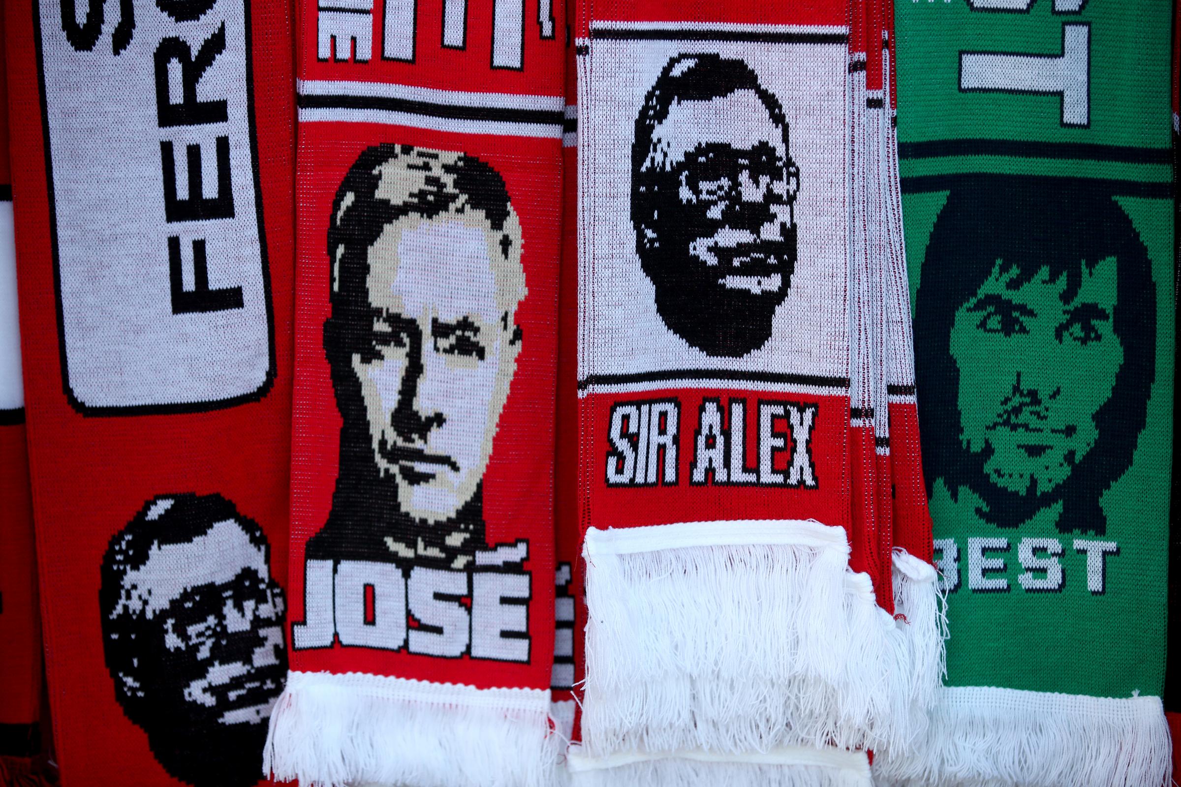 Jose Mourinho and Sir Alex Ferguson park squeaky bus in dictionary