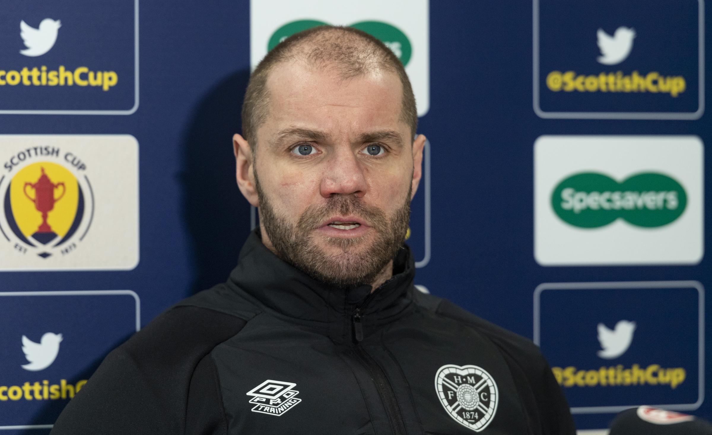 Robbie Neilson reminds Hearts they have responsibility to 'entertain'