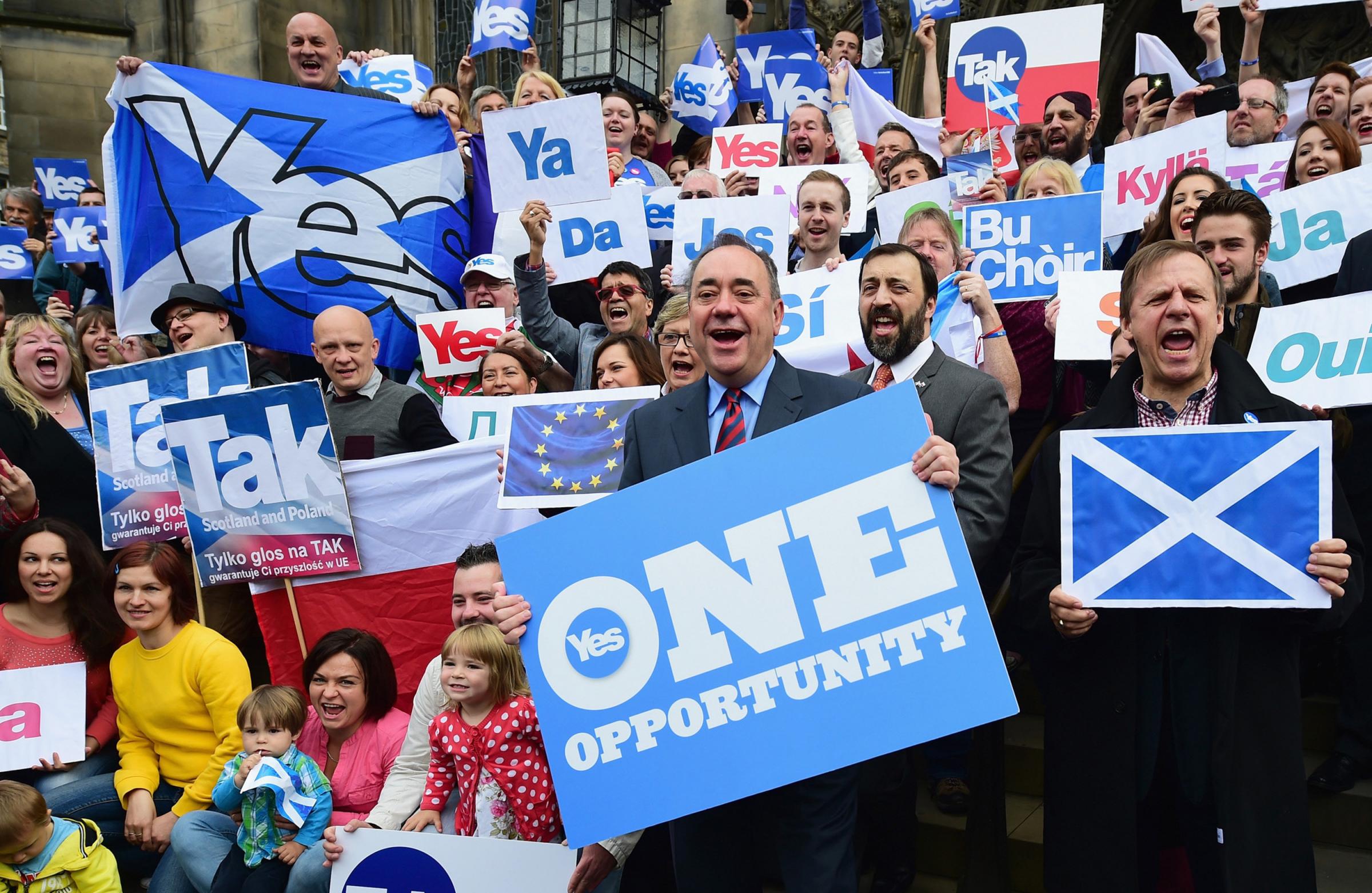 EDINBURGH, SCOTLAND - SEPTEMBER 09: (EDITORS NOTE: This image is a re-crop of image #455028102) First Minister Alex Salmond, meets with Scots and other European citizens to celebrate European citizenship and Scotlands continued EU membership with a