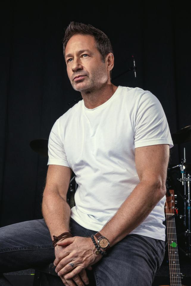 X Files actor David Duchovny on touring his new music 17380118