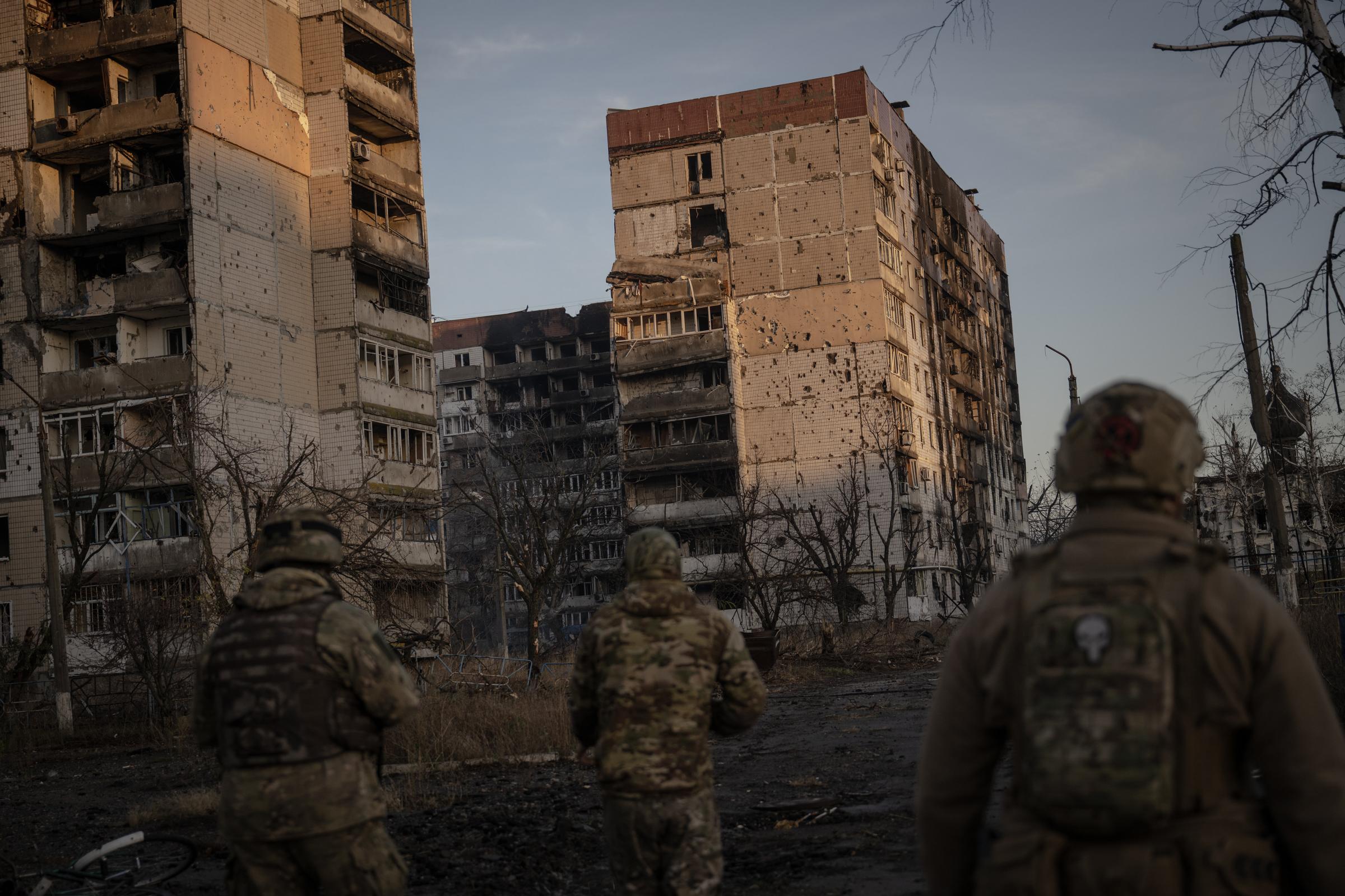 DONETSK, UKRAINE - NOVEMBER 15: Ukrainian soldiers of the 72nd Mechanized Brigade on duty as Russian attacks on the city of Vuhledar, where a tank duel is taking place between the two armies, continue in Donetsk Oblast, Ukraine on November 15, 2023.