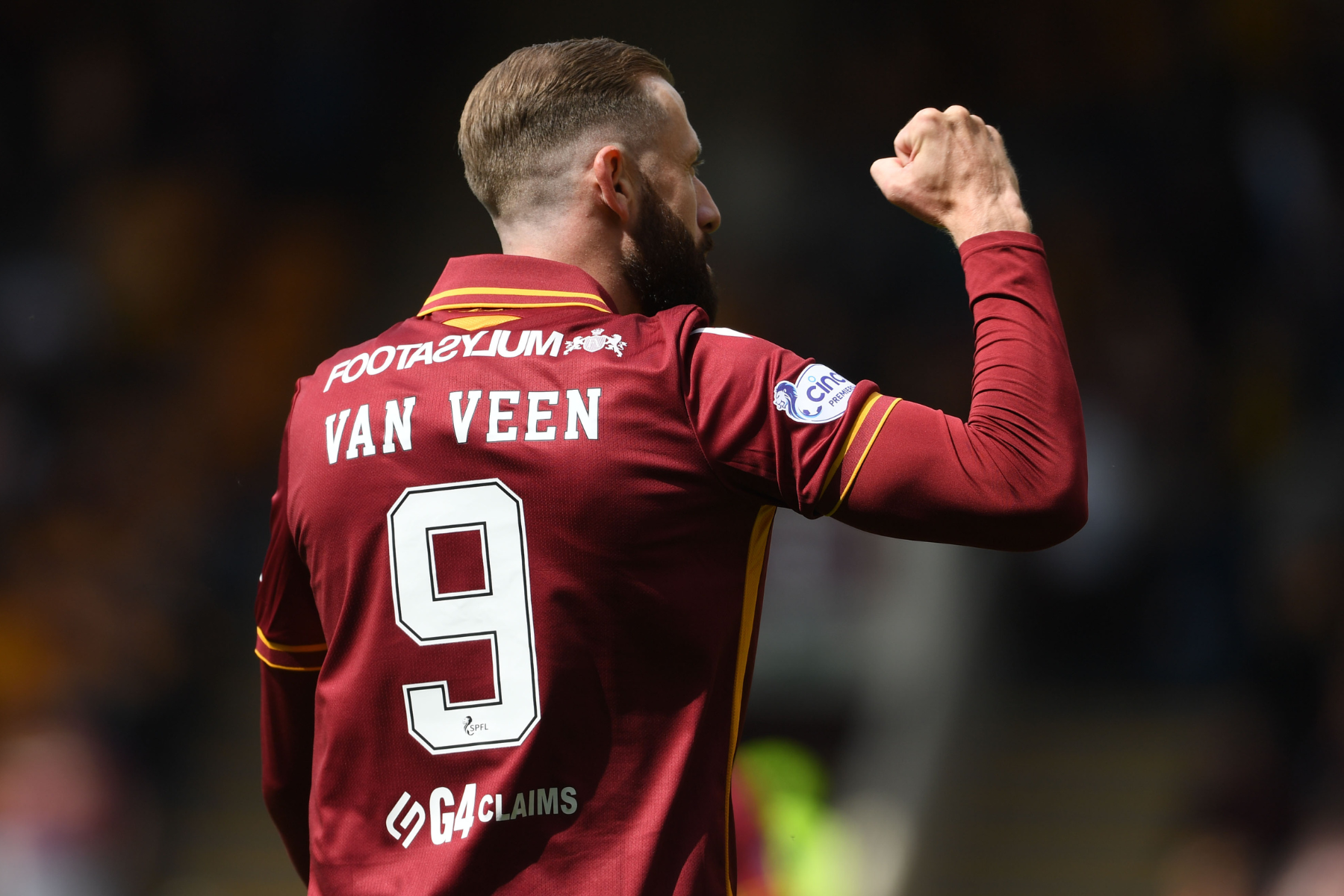 Van Veen transfer latest as St Mirren 'determined to land striker'
