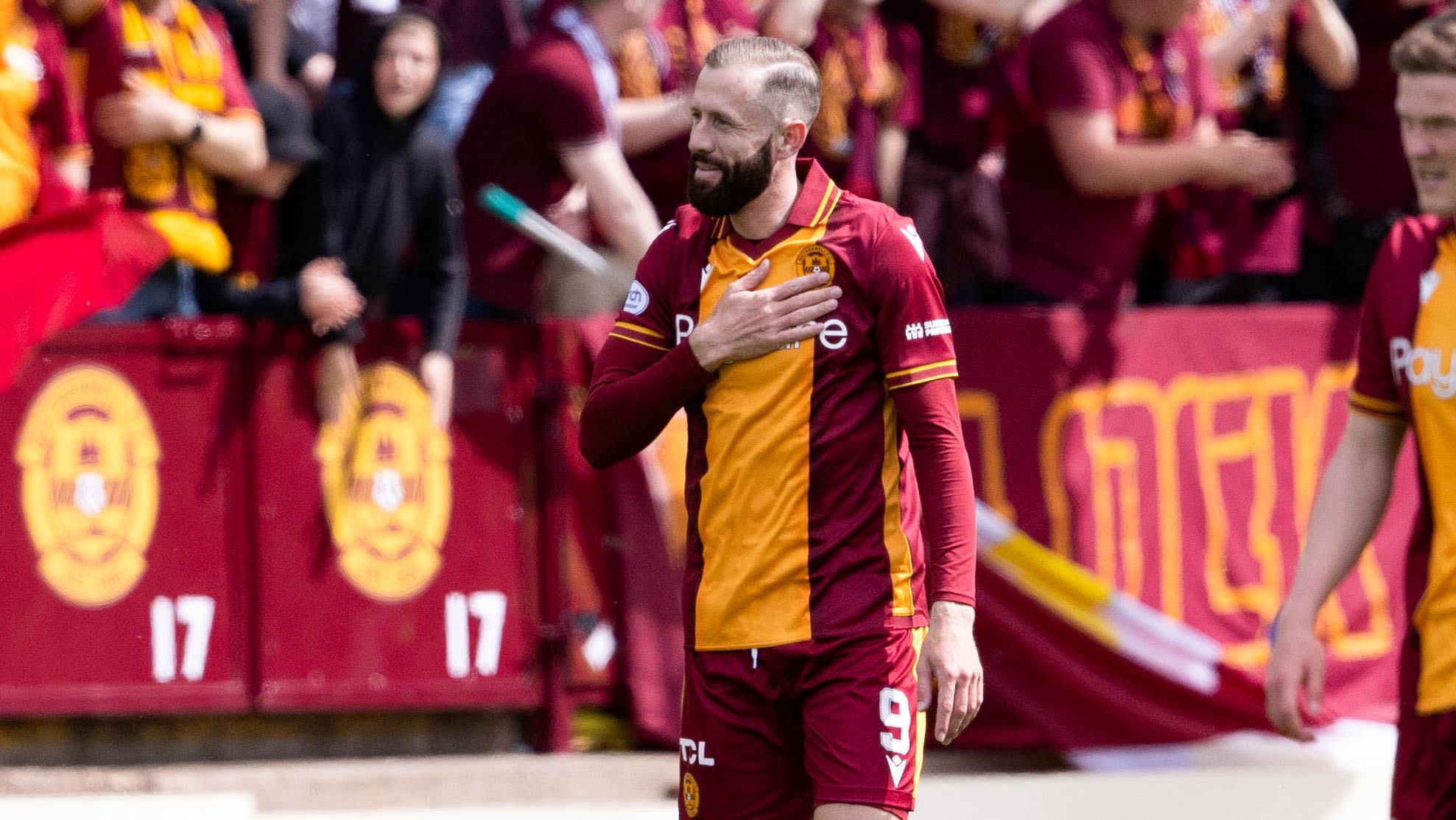 Motherwell out of Kevin van Veen race as rivals offer double