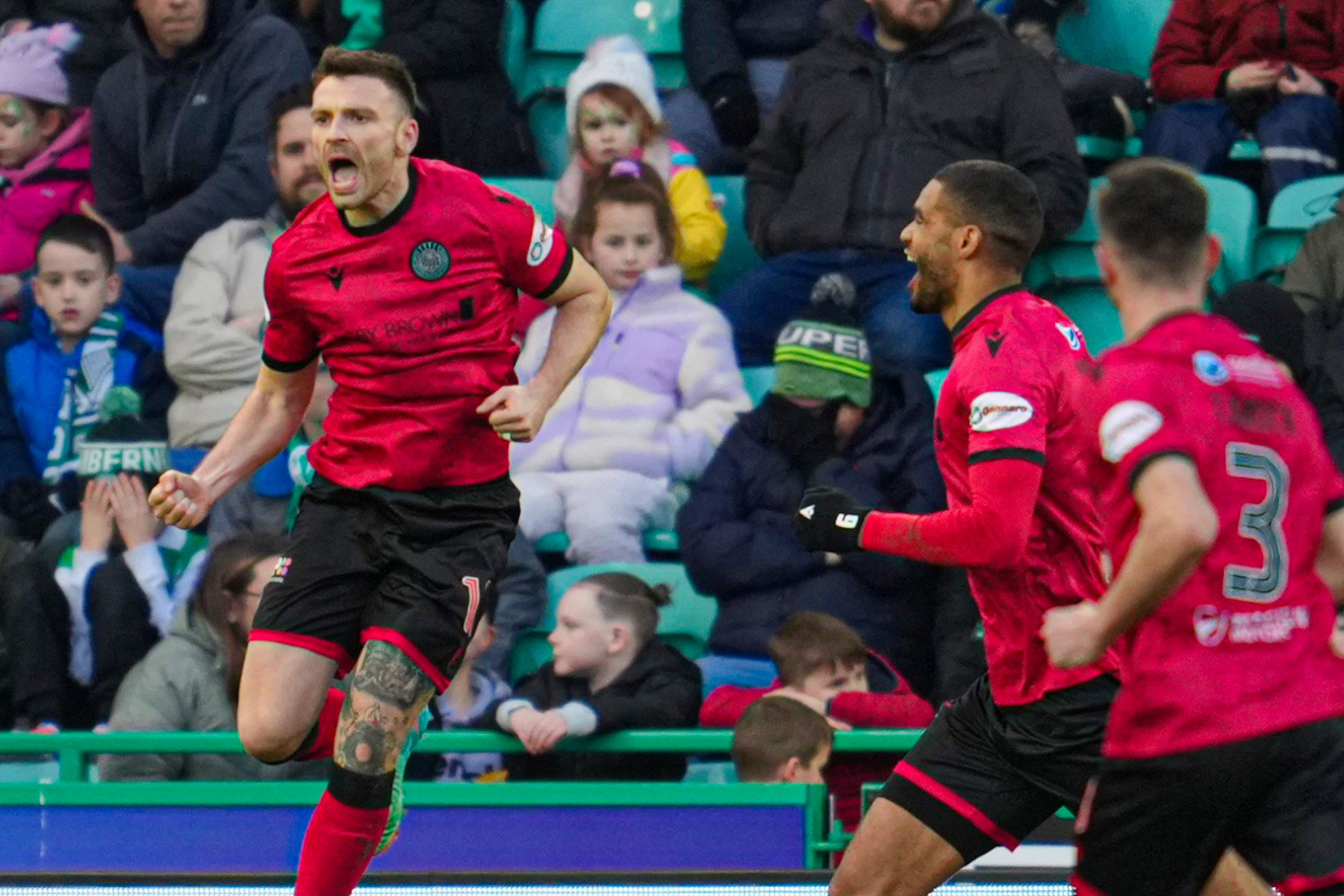 Hibs 0 St Mirren 3: Buddies cruise to win at Easter Road