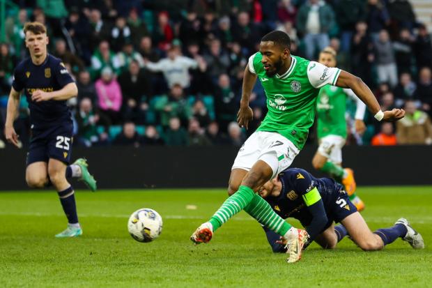 Myziane Maolida scored a late winning goal for Hibs against Dundee
