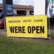 Reader John Moore notes the power of the apostrophe, the omission of which magically turns this business from open to closed.