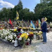 Keith Allan pays respect to Ukrainian heroes in Lviv