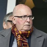 Motherwell chairman Jim McMahon is to step down.