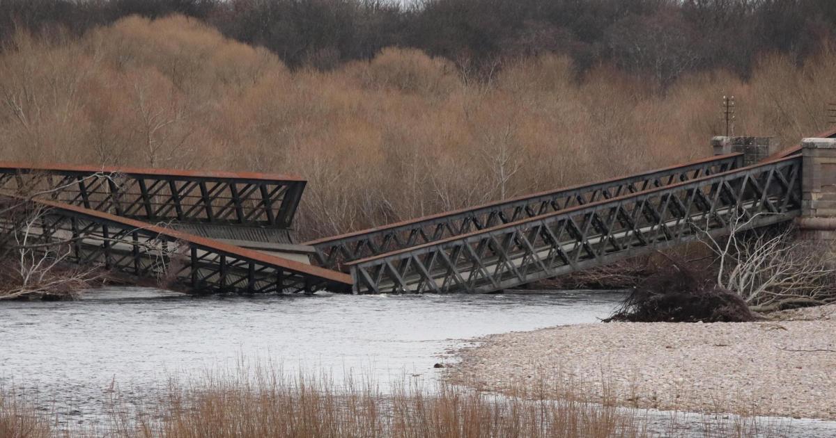„Verheerend“: Historische Brücke stürzt in schottischen Fluss