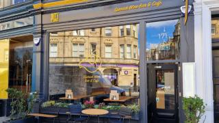 Brothers launch new wine bar and cafe on 'thriving licensed circuit' in Scottish city