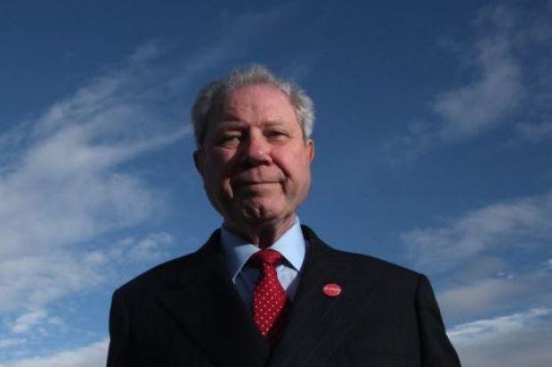 Jim Sillars accuses SNP of 'soft-selling' independence