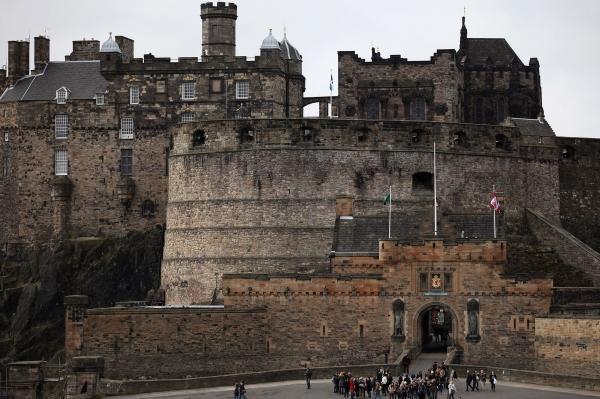 HeraldScotland: Edinburgh Castle will not get new signage